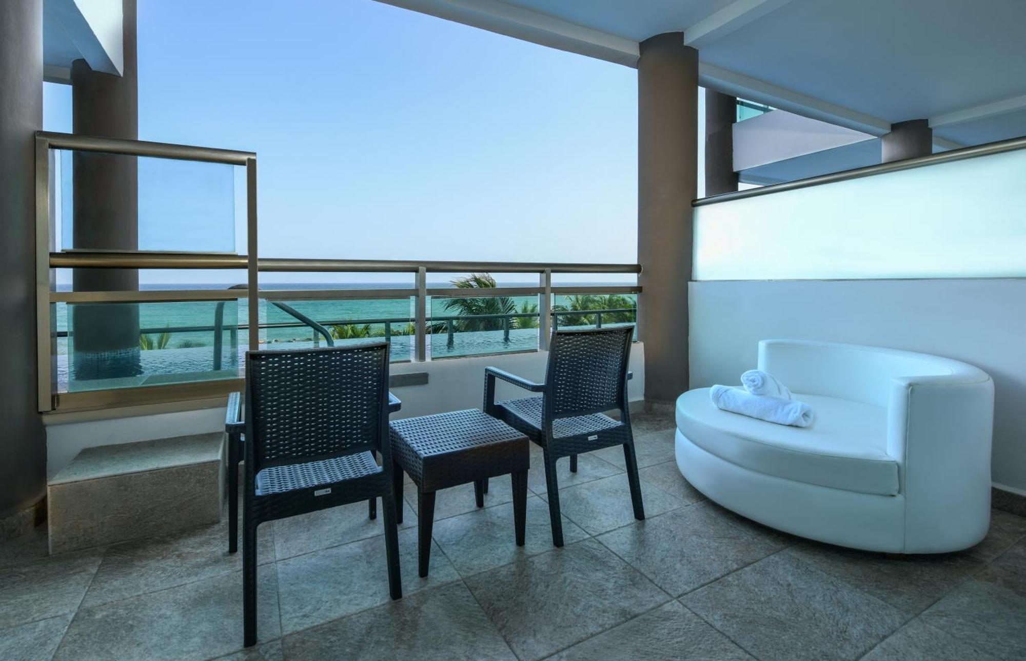 Generations Riviera Maya Family Resort Catamaran, Water Park & More Inclusive Puerto Morelos Dış mekan fotoğraf
